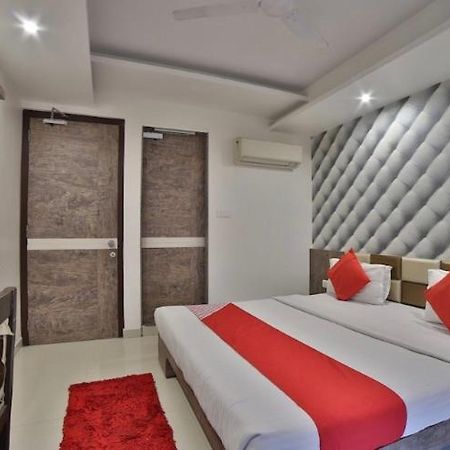 Hotel Green Apple Gandhinagar Ngoại thất bức ảnh