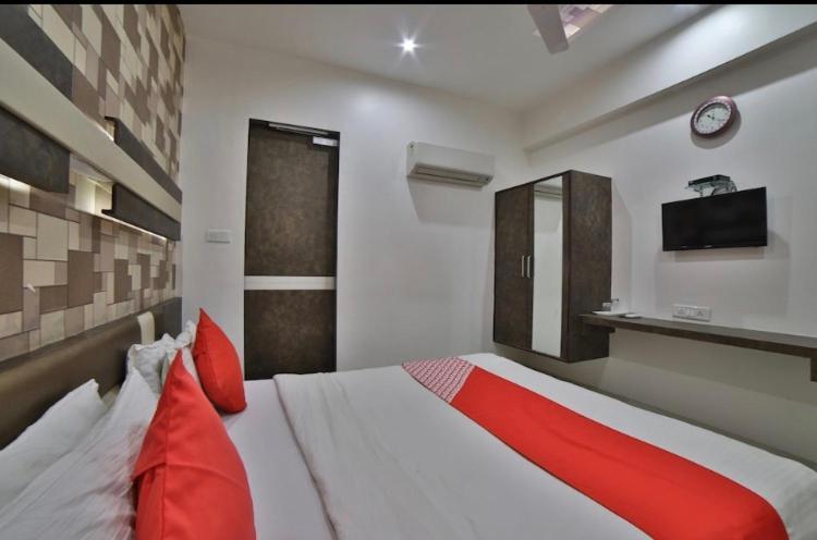Hotel Green Apple Gandhinagar Ngoại thất bức ảnh